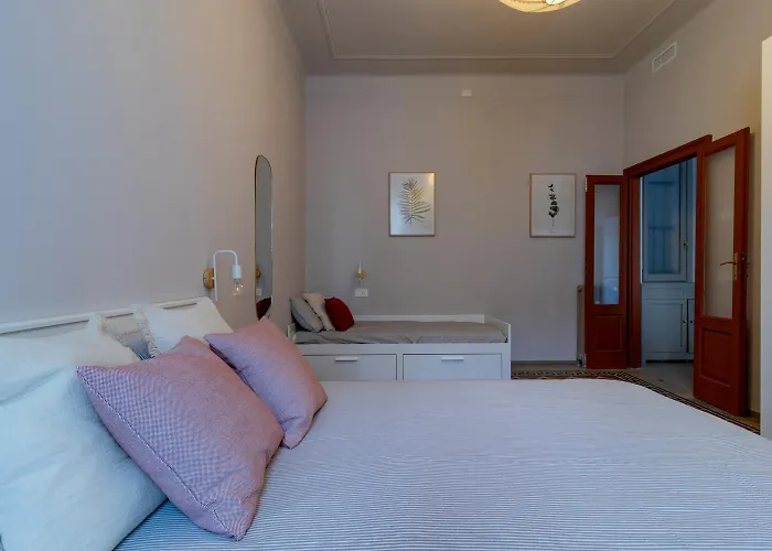 Liberty House - Carozzi *