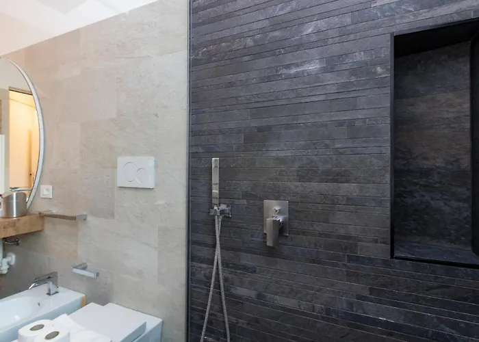 I-host - Bronzino 7 Daire *