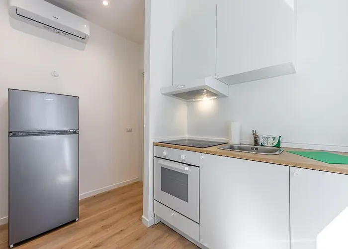 Апартаменты Sambuco1 - Quiet With 2 Double Bedrooms - B Милан