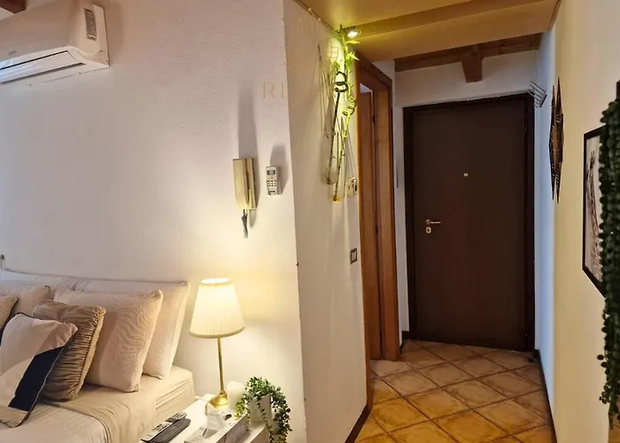 Acasadifranci Attico Con Dehor Privato, Wifi E Metro A 4 Min Da Piedi Apartman