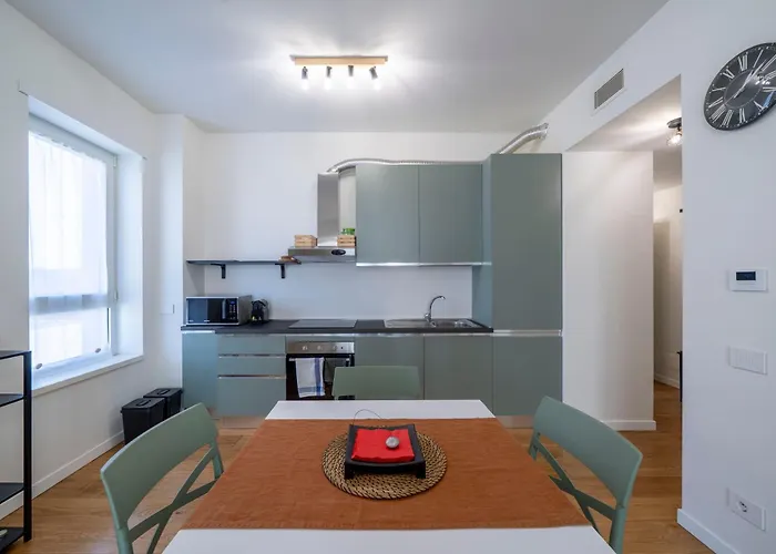 Appartement Elegant And Modern In Milan