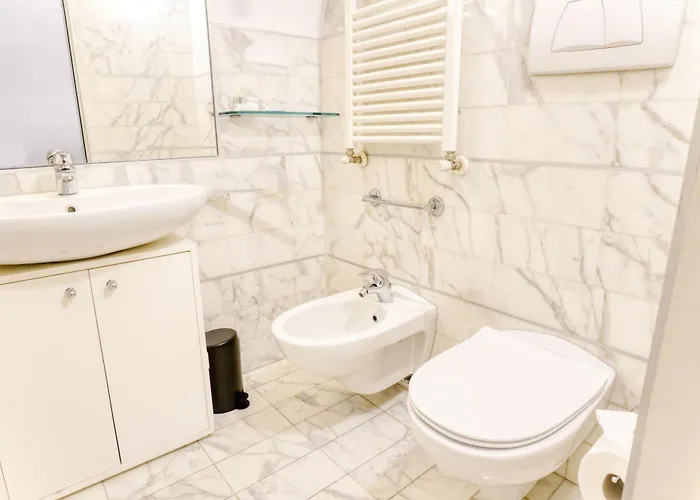 San Babila Elegant Duplex - Design District Milano