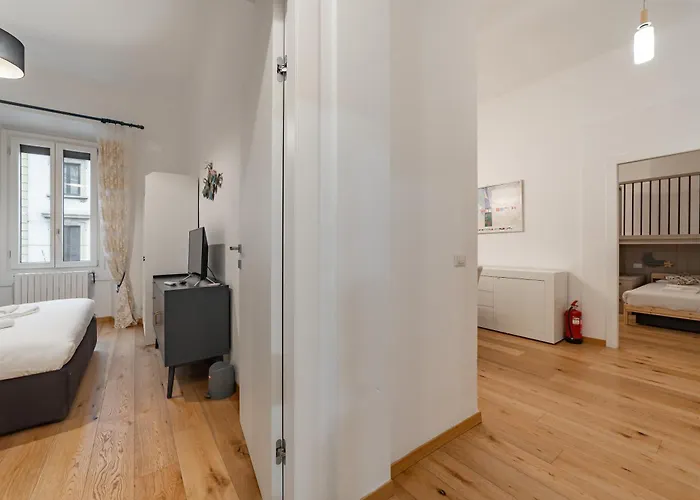 5 Walk From Porta Venezia Station, With 2 Bedrooms Milão