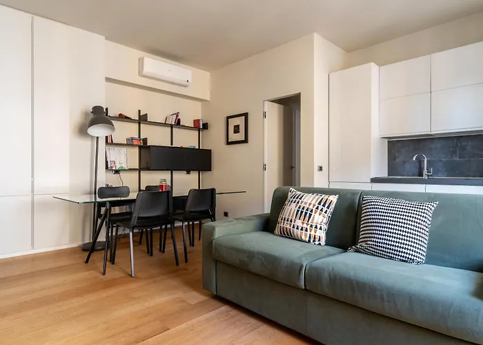 Fusetti Elegante Con Balcone In Zona Navigli Милан