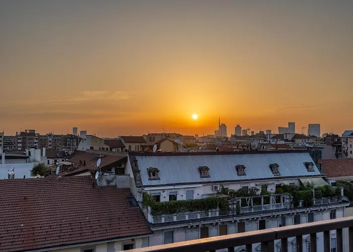 Lejlighed Duomo 7 Min - Panoramic Terrace & Two Bedrooms Milano