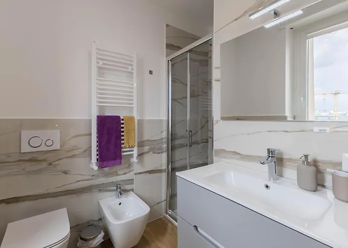 Wonderful In Design District - 2 Bedroom Lägenhet *