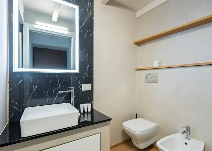 Giusti Two-bedroom Duplex - Arco Della Pace & Sempione Park - Sleeps 5 Апартаменты Милан