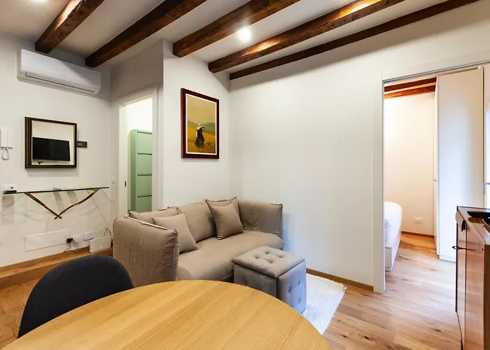 Youhosty - Bezzecca 1 *