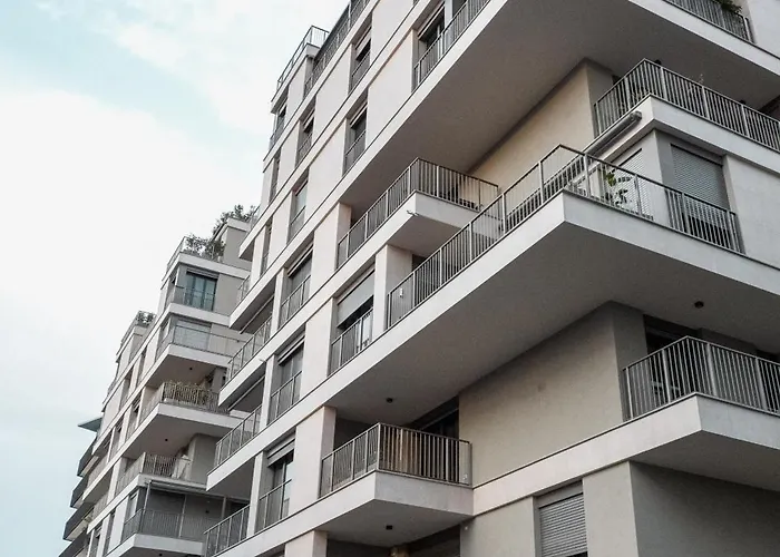 Apartamento Crespi Terrace, Private Parking, A Few Steps From The Metro *