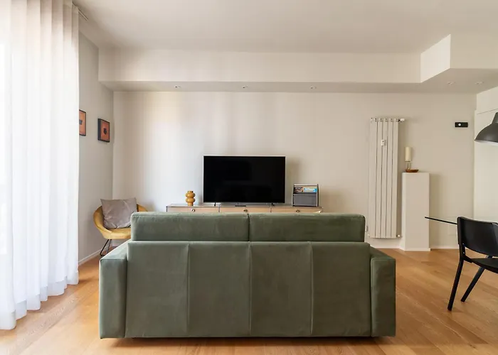 Апартаменты Fusetti Elegante Con Balcone In Zona Navigli Милан