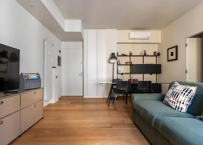 Fusetti Elegante Con Balcone In Zona Navigli Апартаменты