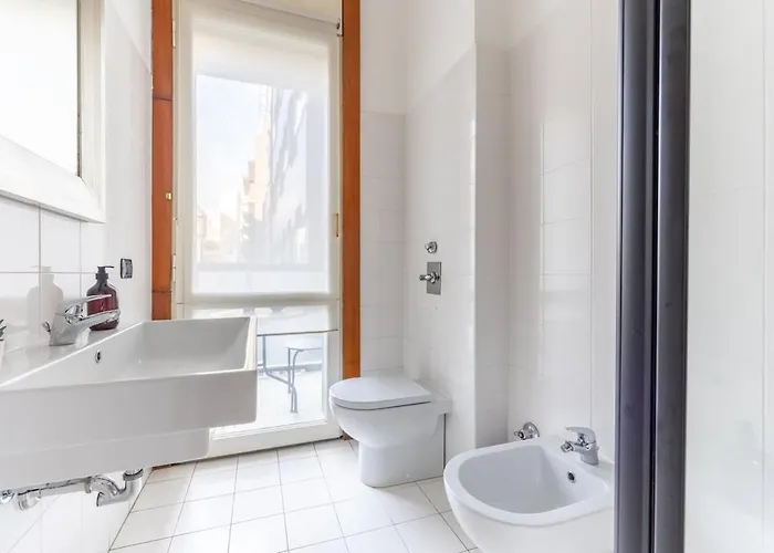 Duomo 7 Min - 3 Bedrooms, Terrace & Parking *