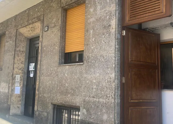 Three-room Sleeps 6 Life Fiera San Siro Apartman *