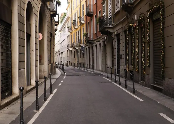 San Babila Elegant Duplex - Design District Daire *