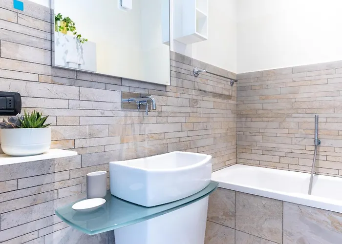 A 300m Dalla Metro Nel Cuore Di Con Wifi Apartment