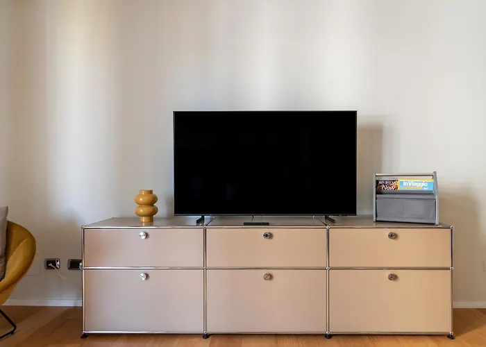 Fusetti Elegante Con Balcone In Zona Navigli