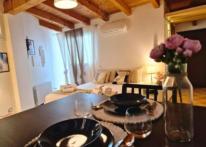 Acasadifranci Attico Con Dehor Privato, Wifi E Metro A 4 Min Da Piedi