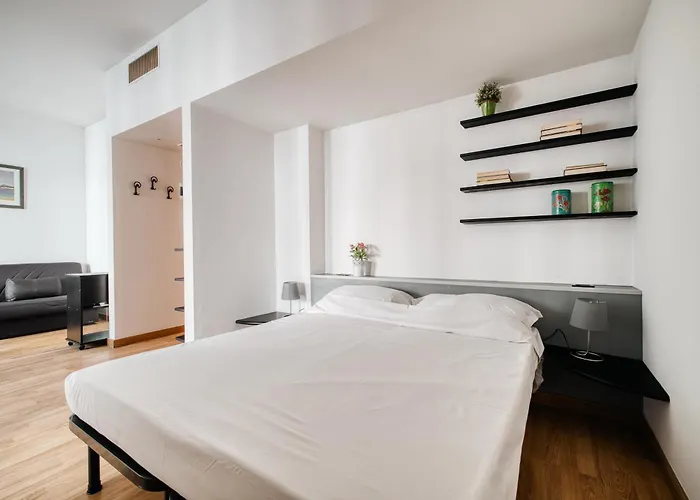 Hostmate - - Lunigiana - Stazione 밀라노