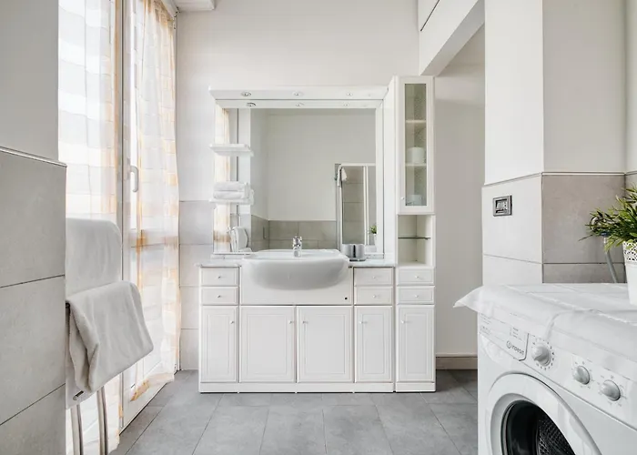 Hostmate - - Lunigiana - Stazione