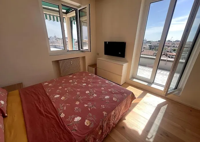 Stunning Penthouse Duomo Experience Apartment Milan