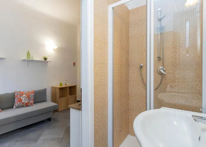 Διαμέρισμα I-host - De Sanctis 52 *