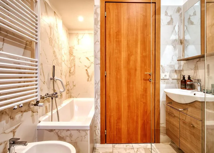 Elegant Three In Porta Romana By Mastery * Milán