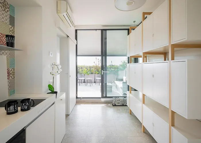 Luca Darsena Viale Papiniano *