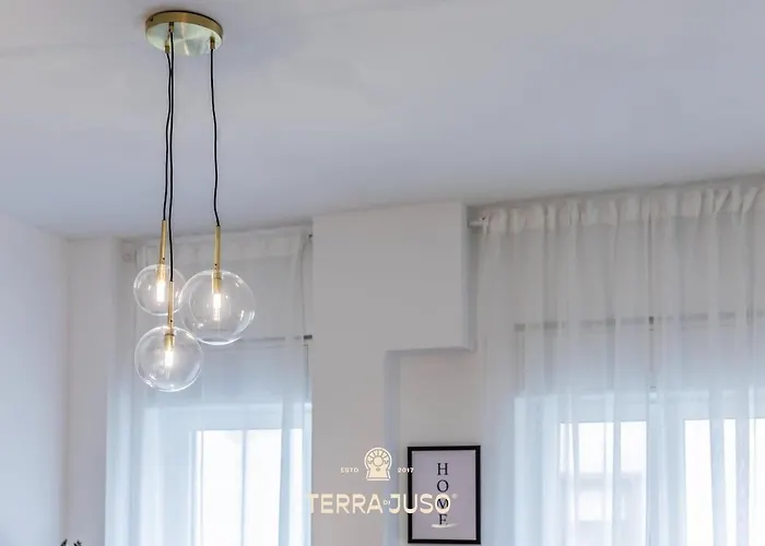 Rucellai In Apartment *