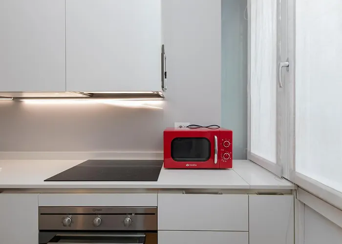 I-host - Bronzino 7 Milano