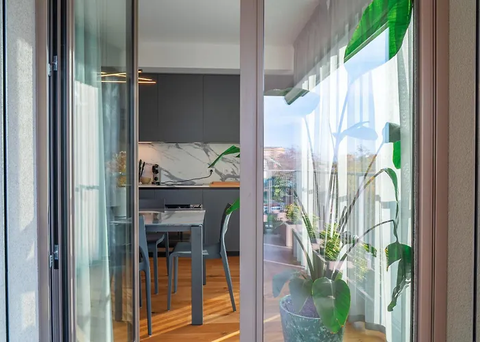 Crespi Terrace, Private Parking, A Few Steps From The Metro