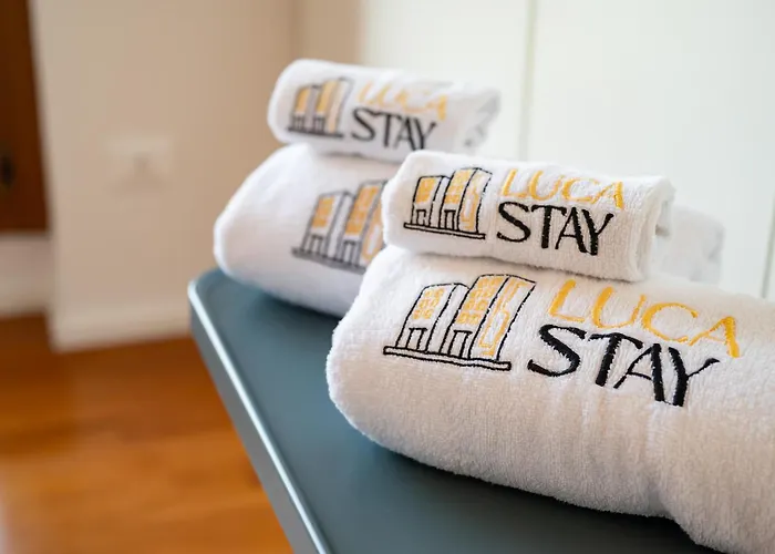 Luca Darsena Viale Papiniano Apartmán *