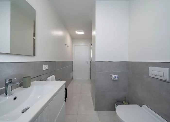 Elegant And Modern In Апартаменты Милан