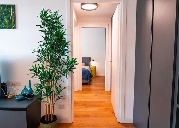 Crespi Terrace, Private Parking, A Few Steps From The Metro