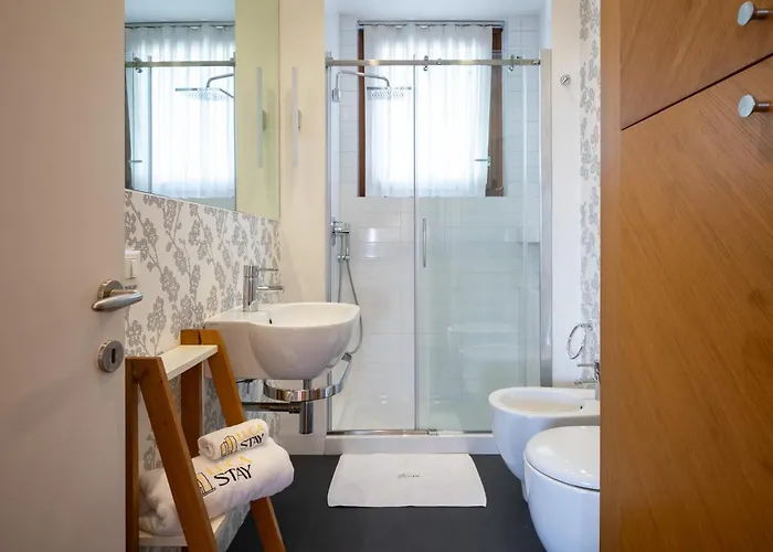 Luca Darsena Viale Papiniano *