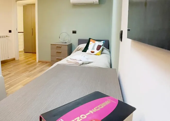 Palazzo Candiani - Stylish Steps From Polimi Bovisa Campus By Rentopolis Apartment