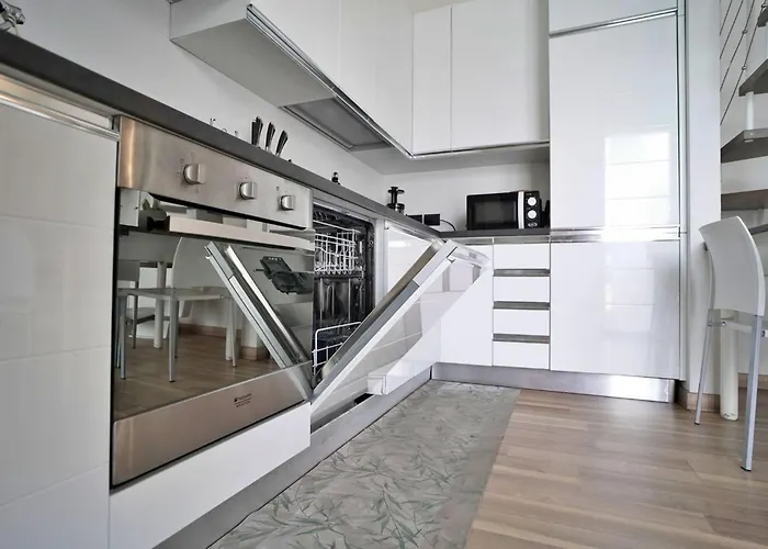Apartment Palazzo Candiani - Stylish Steps From Polimi Bovisa Campus By Rentopolis Milan