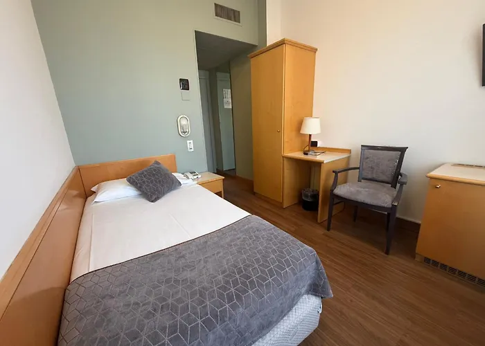 Mokinba Sant'ambroeus 3*