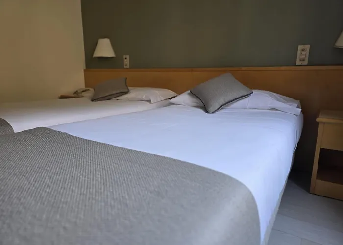 Mokinba Sant'ambroeus מלון