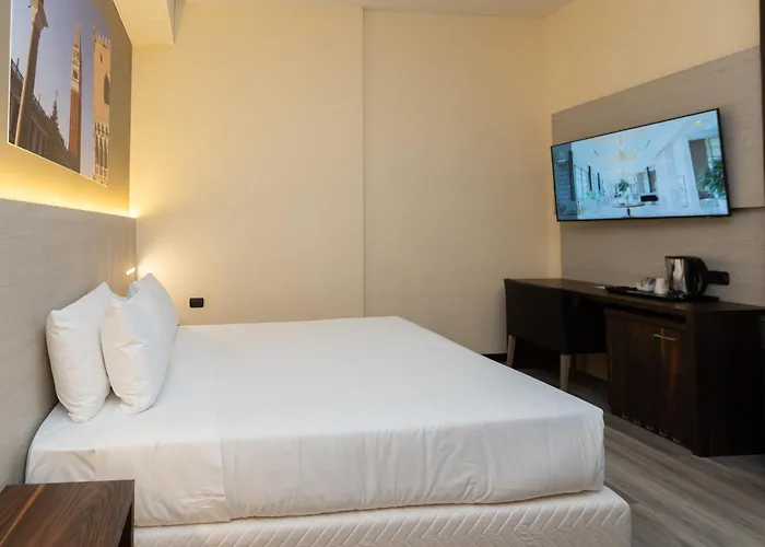 Garibaldi Palace Hotel 3*