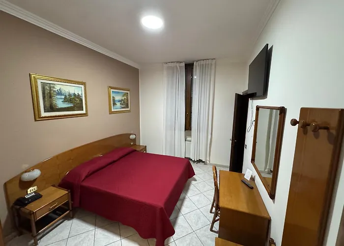 Otel La Caravella 2*