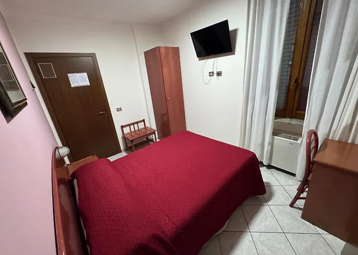 拉卡拉维拉酒店 米兰