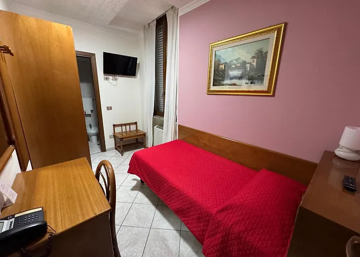 拉卡拉维拉酒店 2*