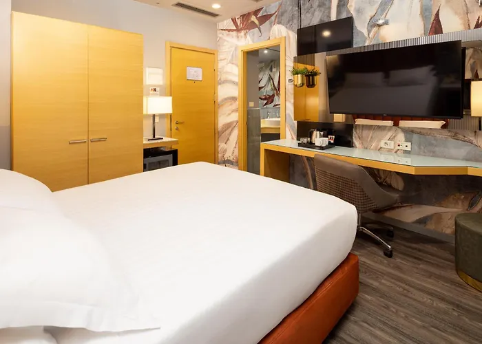 מלון Garibaldi Station By Ihg 4*