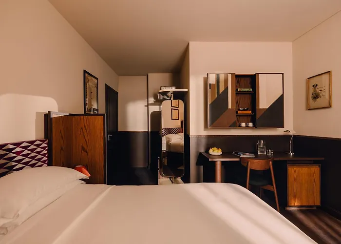 Отель Aethos