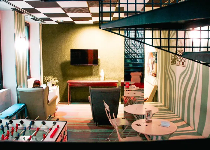 أوستيلو بيلو جراندي بيت شباب *