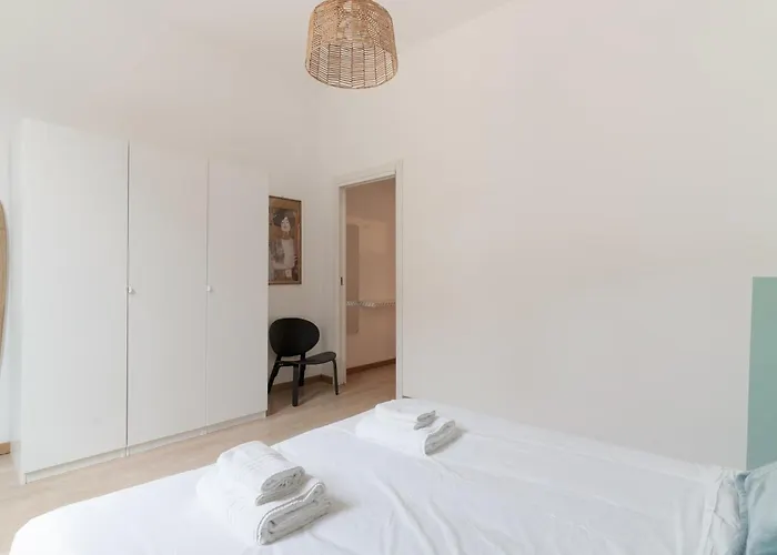 Guesthost - Porta Garibaldi White Flats *