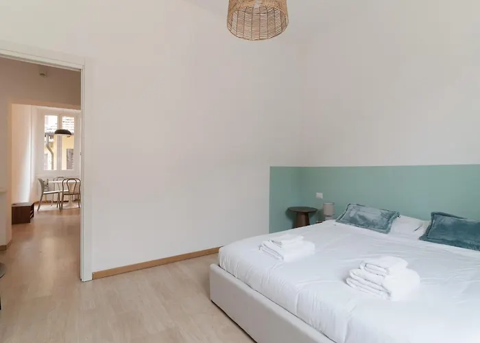 Guesthost - Porta Garibaldi White Flats