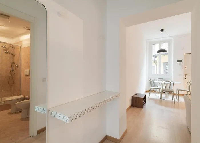 Guesthost - Porta Garibaldi White Flats