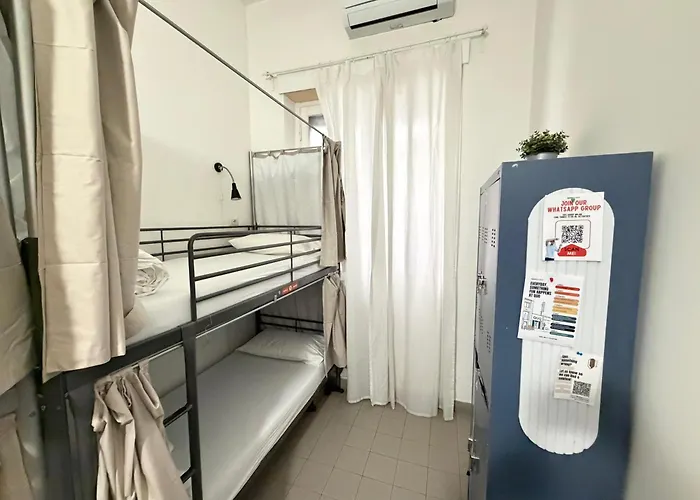 Quo Hostel *