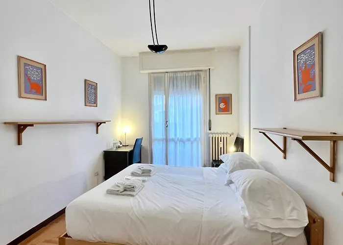 Milano Guest House Konukevi *